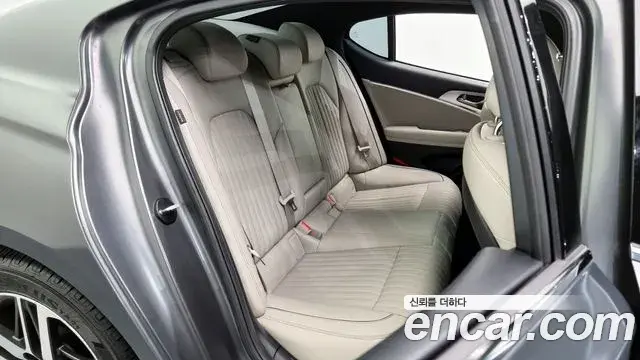 Genesis G70 2021 — Photo 18/20
