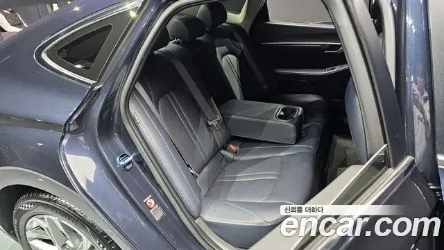 Hyundai Sonata Hybrid 2019 — Photo 7/20