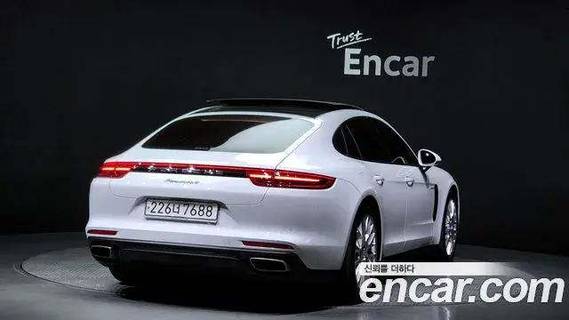Porsche Panamera 2020 — Photo 16/20