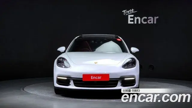 Porsche Panamera 2020 — Photo 10/20