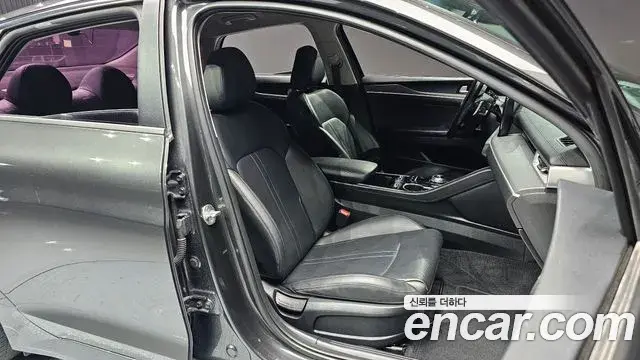 Kia K5 2020 — Şəkil 15/20