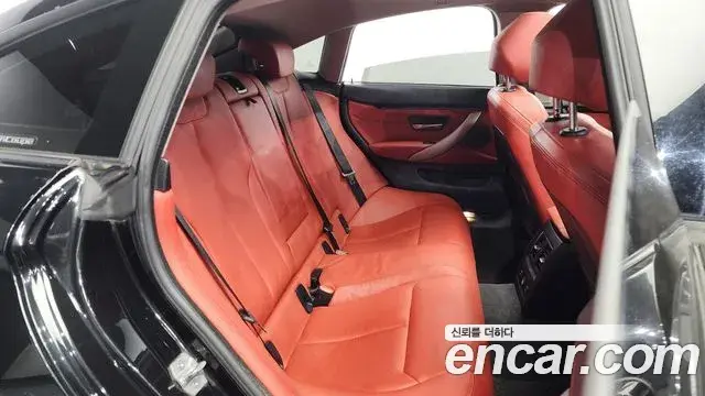 BMW 4 Series 2020 — ფოტო 18/20