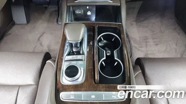Kia The K9 2020 — Photo 14/20