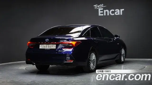 Toyota Avalon 2021 — Photo 2/20