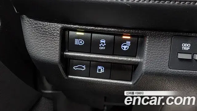 Toyota Avalon 2021 — Photo 19/20