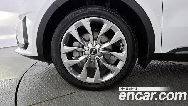 Kia Sorento 2020 — Photo 17/20