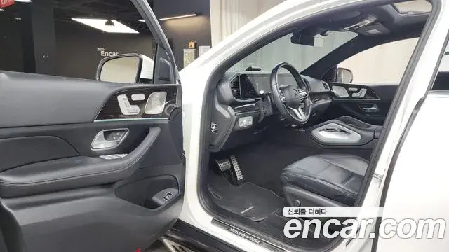 Mercedes-Benz GLE-Class 2023 — Фото 10/20