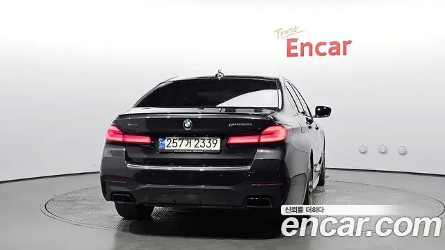BMW 5 Series 2021 — Photo 14/20