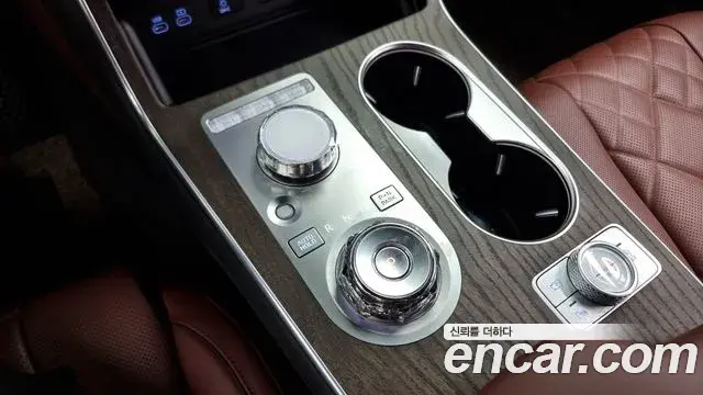 Genesis GV80 2023 — Photo 2/20