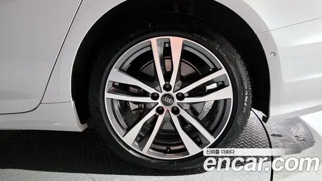 Audi A6 2023 — Photo 8/20