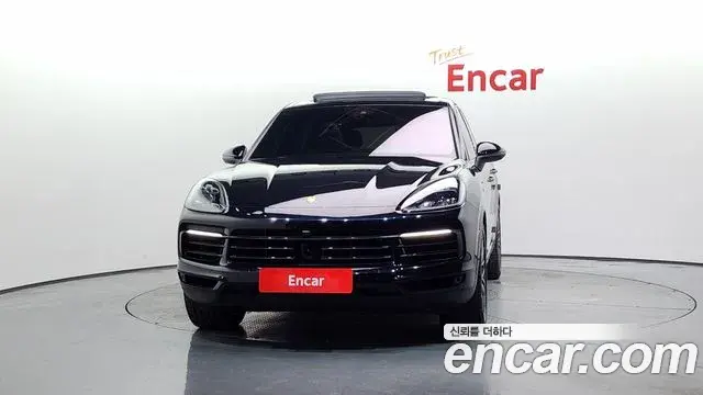 Porsche Cayenne 2019 — Фото 3/20