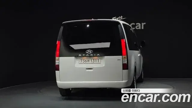 Hyundai Staria 2022 — Фото 3/20