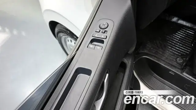 Hyundai Staria 2022 — Фото 14/20