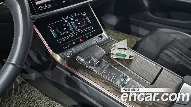 Audi A6 2020 — Şəkil 17/20