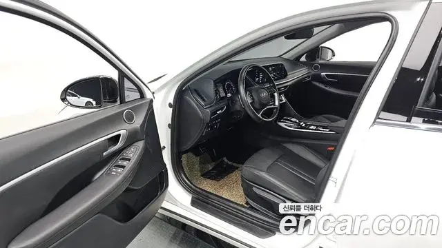 Hyundai Sonata Hybrid 2021 — Şəkil 8/20