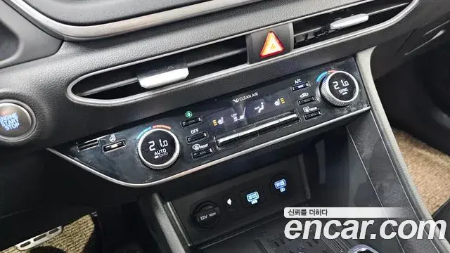 Hyundai Sonata Hybrid 2021 — Şəkil 13/20