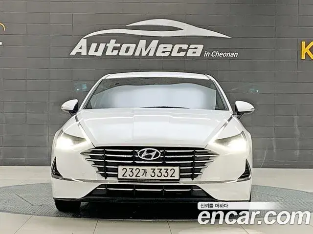 Hyundai Sonata Hybrid 2019 — Photo 14/20
