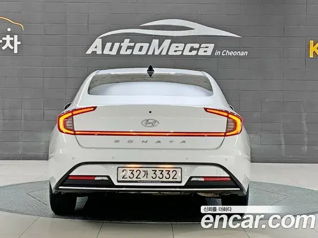 Hyundai Sonata Hybrid 2019 — Photo 18/20