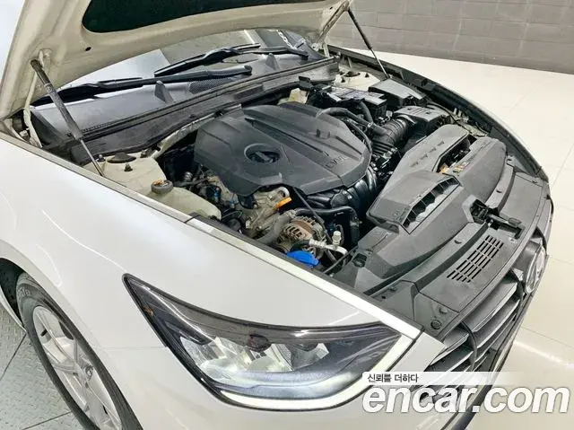 Hyundai Sonata Hybrid 2019 — Photo 4/20