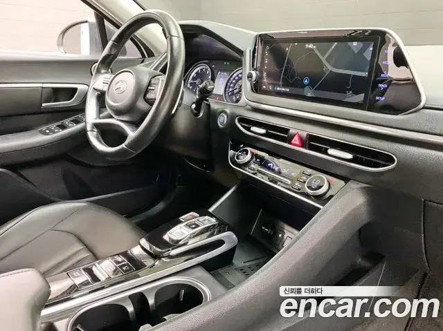 Hyundai Sonata Hybrid 2019 — Photo 16/20