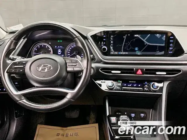 Hyundai Sonata Hybrid 2019 — Photo 6/20