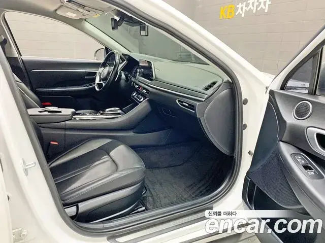 Hyundai Sonata Hybrid 2019 — Photo 5/20