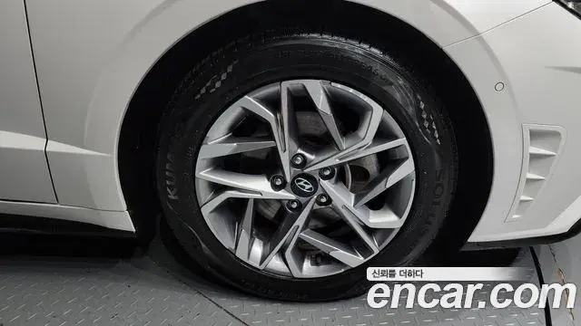 Hyundai Sonata Hybrid 2020 — Şəkil 18/20
