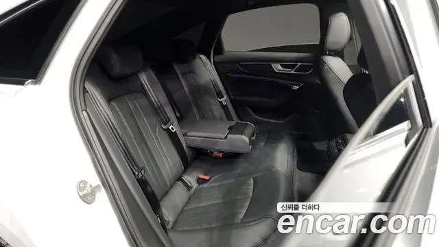 Audi A6 2023 — Şəkil 12/20