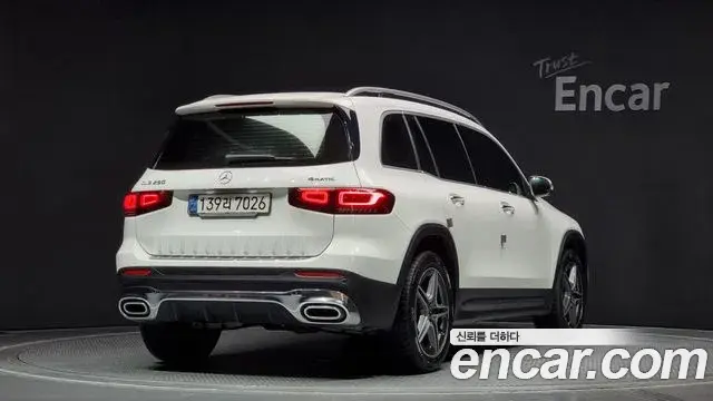 Mercedes-Benz GLB-Class 2021 — Photo 3/20