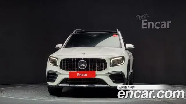 Mercedes-Benz GLB-Class 2021 — Photo 14/20