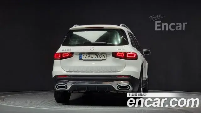 Mercedes-Benz GLB-Class 2021 — Photo 16/20