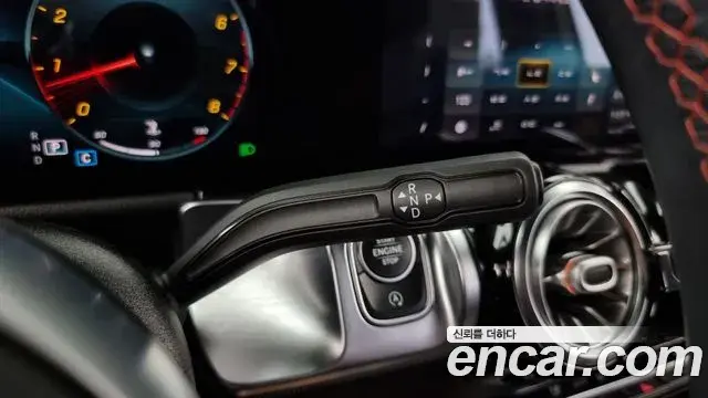 Mercedes-Benz GLB-Class 2021 — Photo 11/20