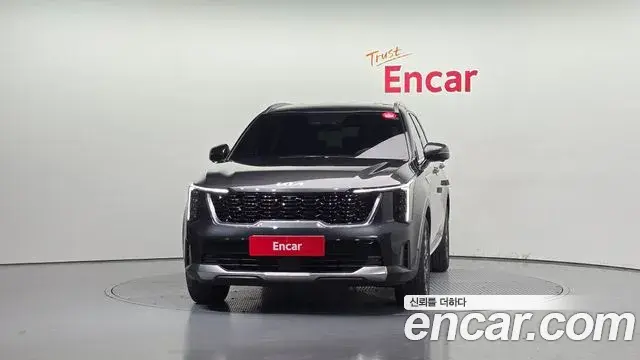 Kia Sorento 2023 — ფოტო 8/20