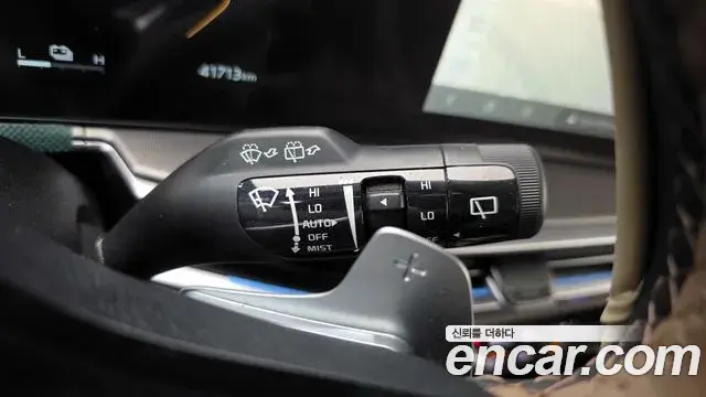 Kia Sorento 2023 — ფოტო 19/20