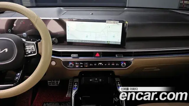 Kia Sorento 2023 — ფოტო 18/20