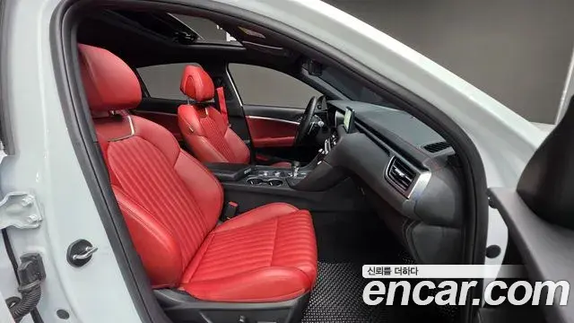 Genesis G70 2023 — Photo 12/20
