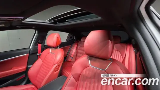 Genesis G70 2023 — Photo 10/20