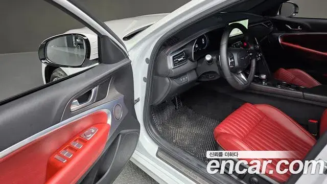 Genesis G70 2023 — Photo 6/20