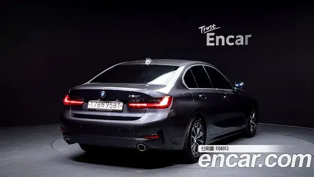 BMW 3 Series 2022 — Şəkil 18/20