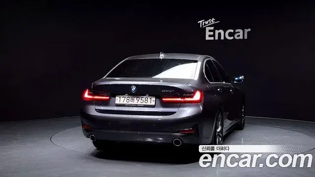 BMW 3 Series 2022 — Şəkil 10/20