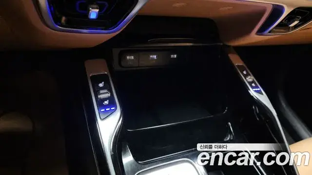 Kia Sorento 2021 — ფოტო 19/20