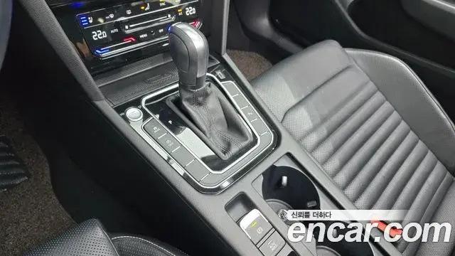 Volkswagen Passat GT 2021 — Şəkil 20/20