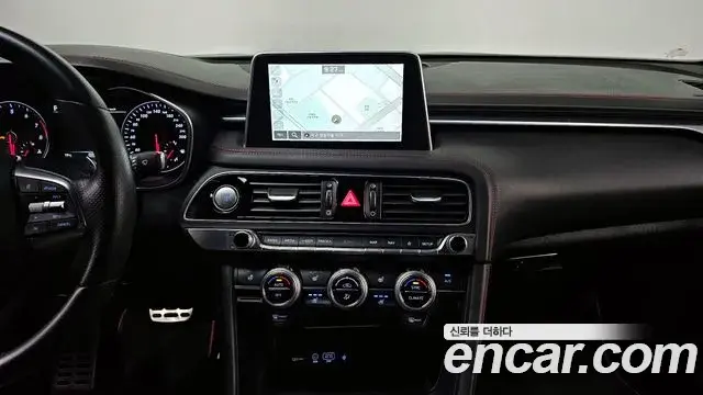 Genesis G70 2018 — Şəkil 13/20