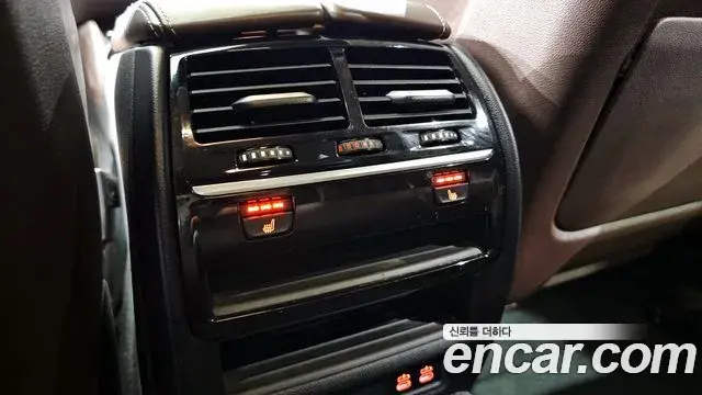BMW 5 Series 2020 — Photo 19/20