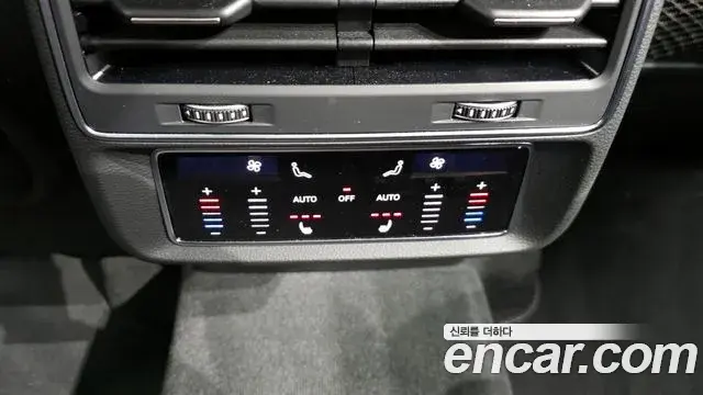 Audi Q7 2022 — Фото 19/20