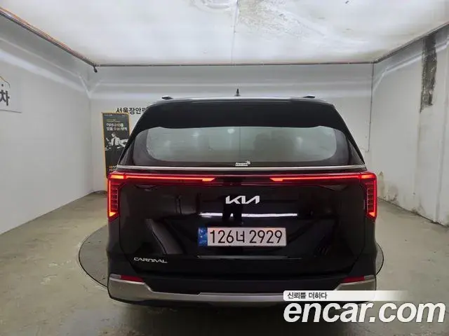 Kia Carnival 2024 — Photo 16/19