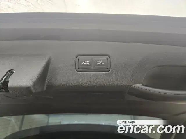 Kia Carnival 2024 — Photo 18/19
