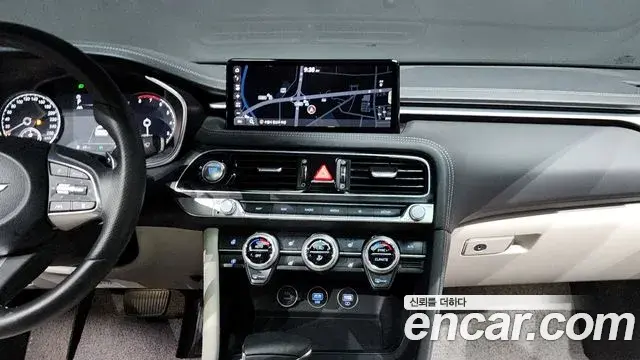 Genesis G70 2021 — ფოტო 19/20