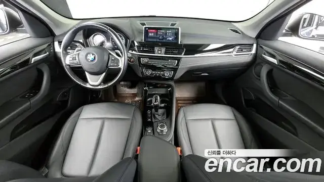 BMW X1 2022 — Photo 9/20