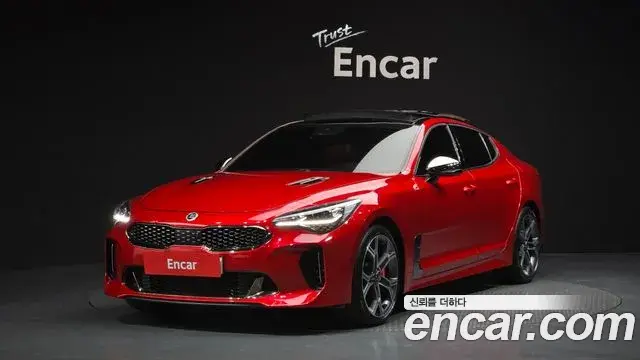 Kia Stinger 2019 — Фото 1/20